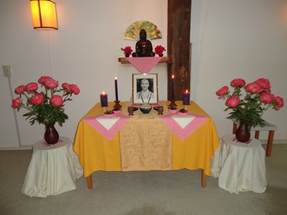 Memorial altaar voor Prabhasa Dharma zenji